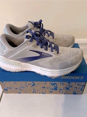 Brooks Adrenaline 23’s